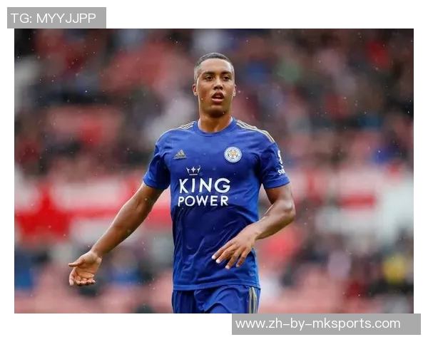 中国足球球星转会潮涌动背后的市场趋势与未来展望 中国足球球星转会潮涌动背后的市场趋势与未来展望